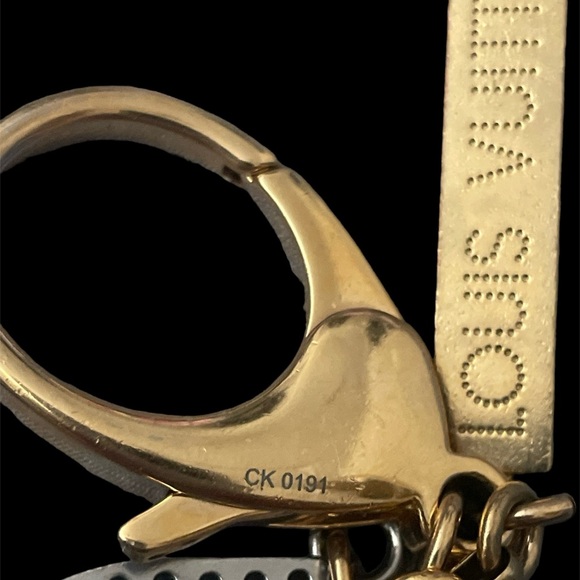 Louis Vuitton Bag Charm - Picture 9 of 9